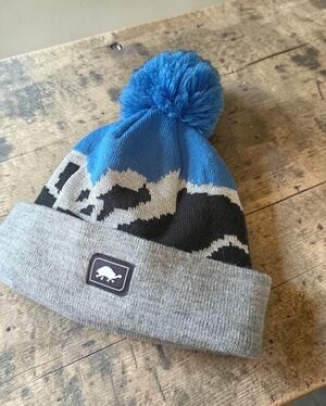 Turtle Fur Mountain Air Black Beanie Blue Kids Ages 3 - 6 Year Fun Colorful Warm